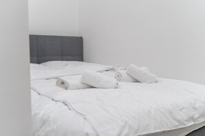 1 quarto, ferros/tábuas de passar roupa, acesso à internet
