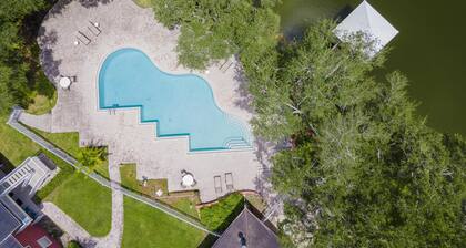 Lake View - Tennis Court View - 2 Bedroom 2 Bath