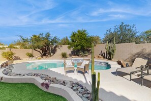 A heated pool - Mtn-view home w/ private pool & access to heated pool, hot tub, gym, pickleball (Scottsdale)