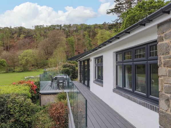 Cottage | Outdoor dining