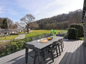 Cottage | Outdoor dining