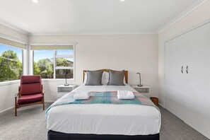 4 habitaciones, tabla de planchar con plancha y wifi gratis 