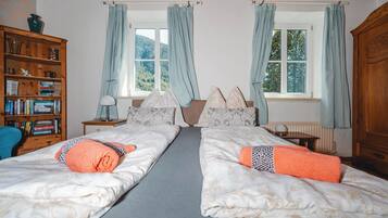 Basic-Haus, 3 Schlafzimmer, Nichtraucher, Küche | Wohnbereich | 100-cm-Flachbildfernseher mit Kabelempfang, DVD-Player