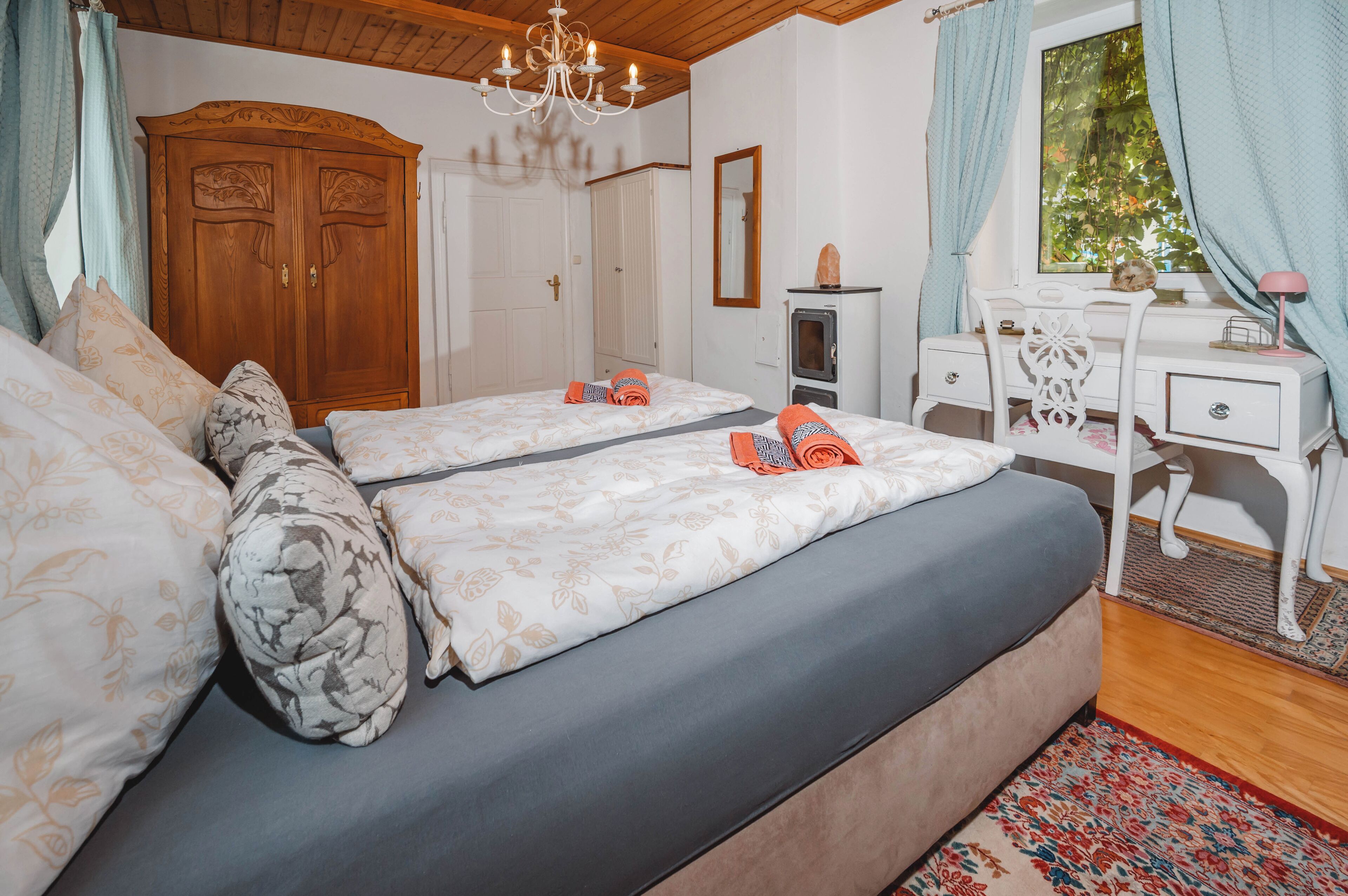 Basic House, 3 Bedrooms, Non Smoking, Kitchen | Living area | 100-cm flat-screen TV with cable channels, DVD player