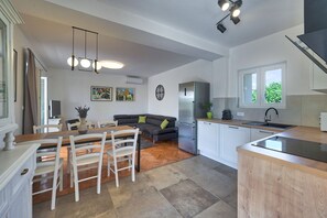 Interior - Villa Valloverde with Pool (Dobrinj)