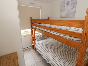 3 quartos, individualmente decorados, individualmente mobiliados