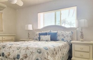 3 bedrooms, iron/ironing board, free WiFi, bed sheets - Enjoy Spectacular Bradenton Beach, Ocean, Pool & Restaurants! Anna Maria Island! (Bradenton)