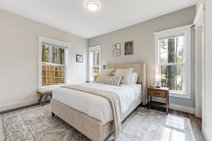 3 Schlafzimmer, Zimmersafe, Schreibtisch, Bügeleisen/Bügelbrett