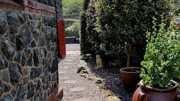 Apartment, 1 Bedroom | Free WiFi