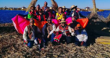 "room in Studio - Uros Suma Jakaña Lodge ¦ Titicaca Experience"