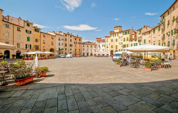 Property grounds - Cozy apartment in Lucca with kitchen (Lucca)