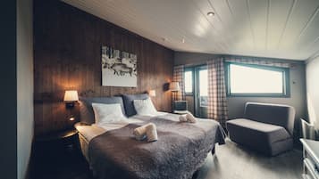 Deluxe Double or Twin Room, Mountain View | Iron/ironing board, free WiFi, bed sheets