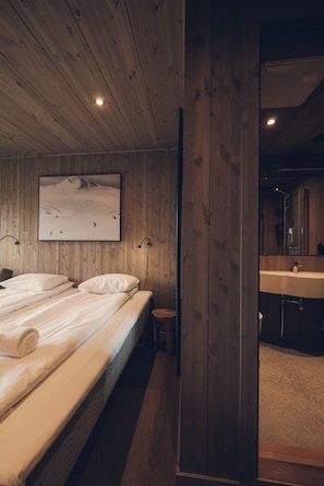 Superior Double or Twin Room, Ground Floor | Bathroom | Shower, hair dryer, towels, soap