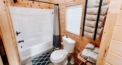 Cozy tiny cabin in Petros -Windrock
