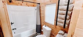 Cozy tiny cabin in Petros -Windrock