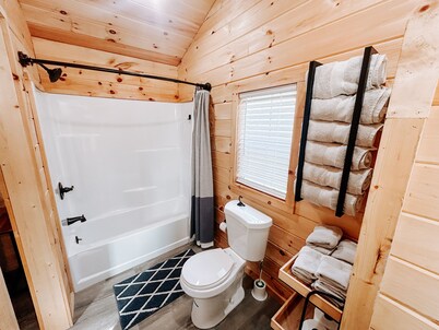 Cozy tiny cabin in Petros -Windrock