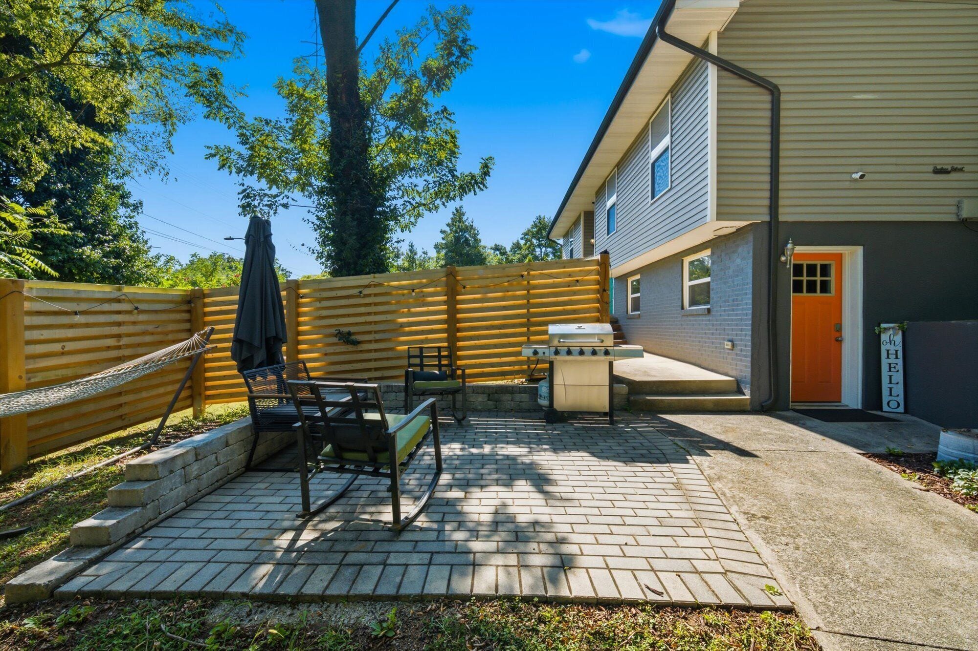 Outdoor dining
