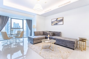 Living area - Paramount Hotel Midtown Flat Burj Khalifa View (Dubai)