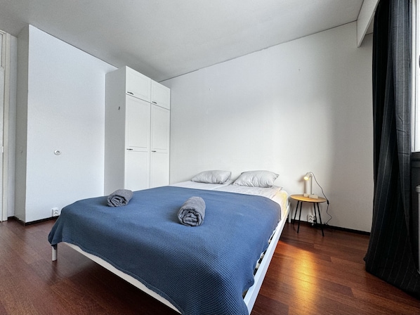 2 bedrooms, WiFi, bed sheets