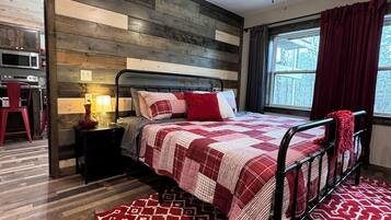 4 bedrooms, free WiFi, bed sheets