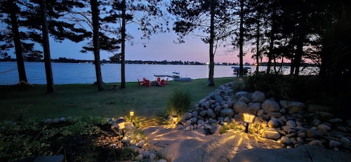 A Spacious Lakefront Home Designed for Real Gatherings and Time Together