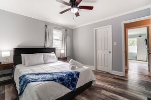 3 chambres, bureau, fer et planche à repasser, Wi-Fi gratuit