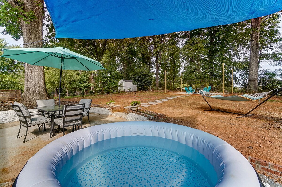 Cozy Charlotte 3BR Getaway • Hot Tub • Mini Golf • Fire Pit • Pet-Friendly