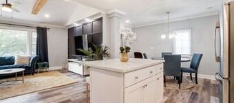 Experience Charlotte charm near SouthPark Mall
