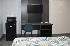Desk, blackout drapes, free WiFi, bed sheets