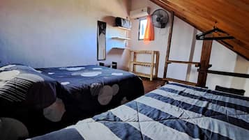 Familien-Ferienhütte | Daunenbettdecken, kostenloses WLAN, Bettwäsche