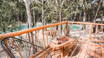 Vartalohoitoja, kuumakivihierontaa, syväkudoshierontaa