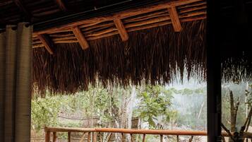 Deluxe Room, Hot Tub, Garden View | Terrace/patio