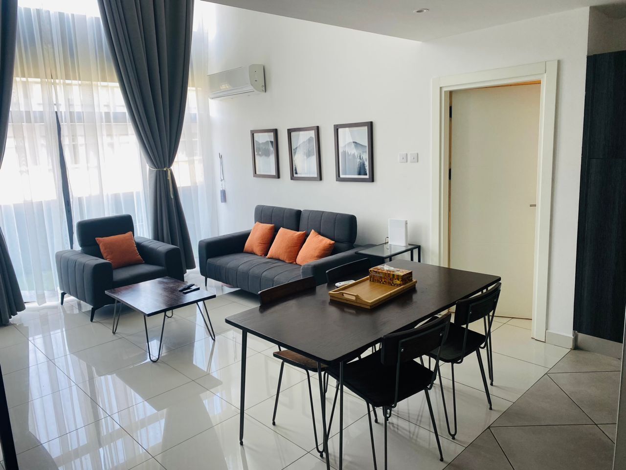 华丽复式, 1 间卧室, 泳池景观, 花园 | 浴室 | 拖鞋