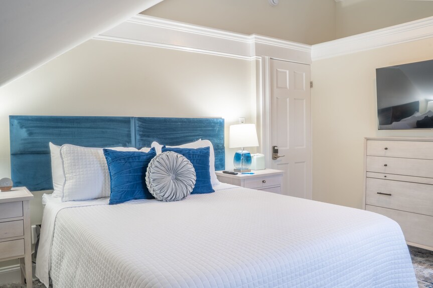 Elegant And Comfortable Queen Room At The Beach! - Exeter, NH