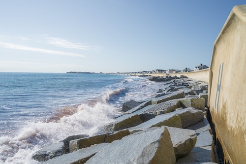 Perfect First Floor Oceanfront Room!