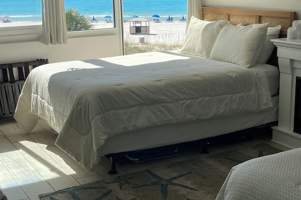 Lay in beds or recline sofa, dine or cook all to this view