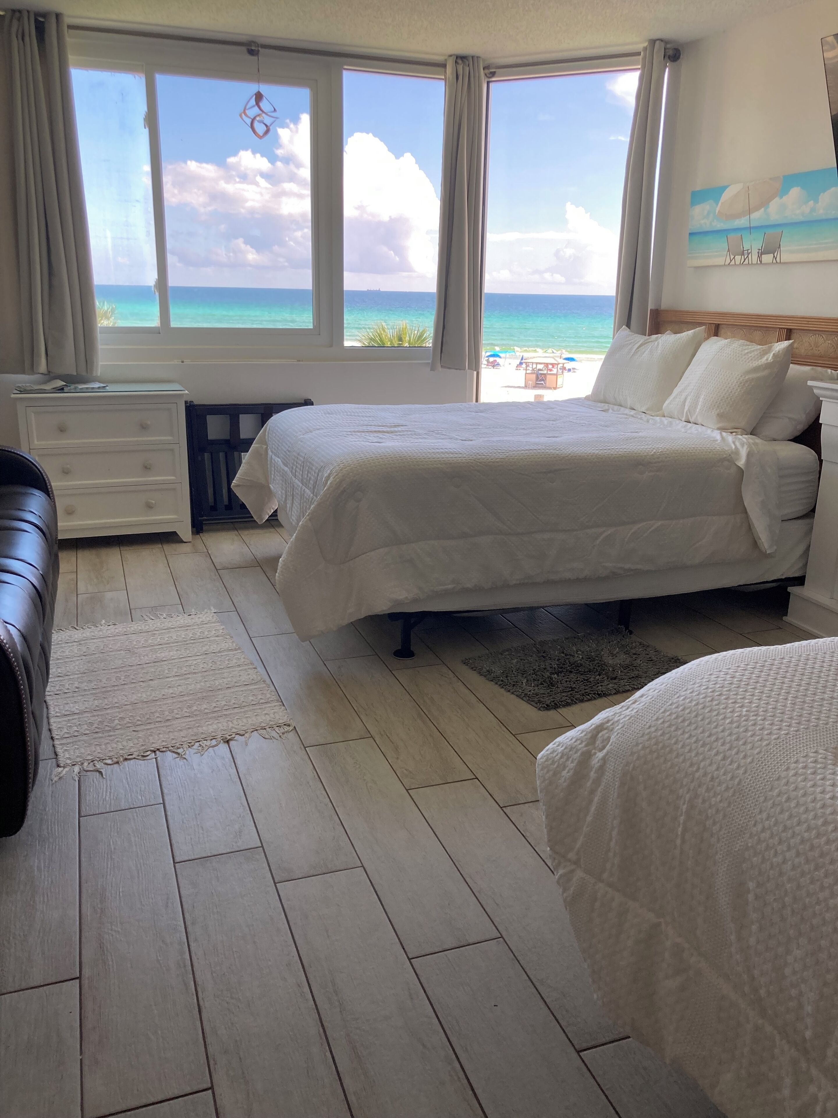 Iron/ironing board, free WiFi, bed sheets