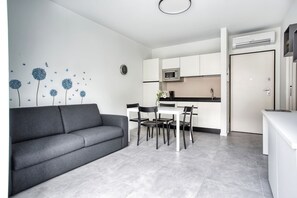 TV - Hostmate - Milano - San Genesio Gem- Maciachini (Milano)