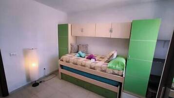 2 chambres, fer et planche Ă repasser, lit parapluie, Wi-Fi