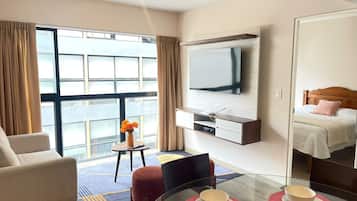 Chambre familiale double | 1 chambre, couette en duvet, bureau