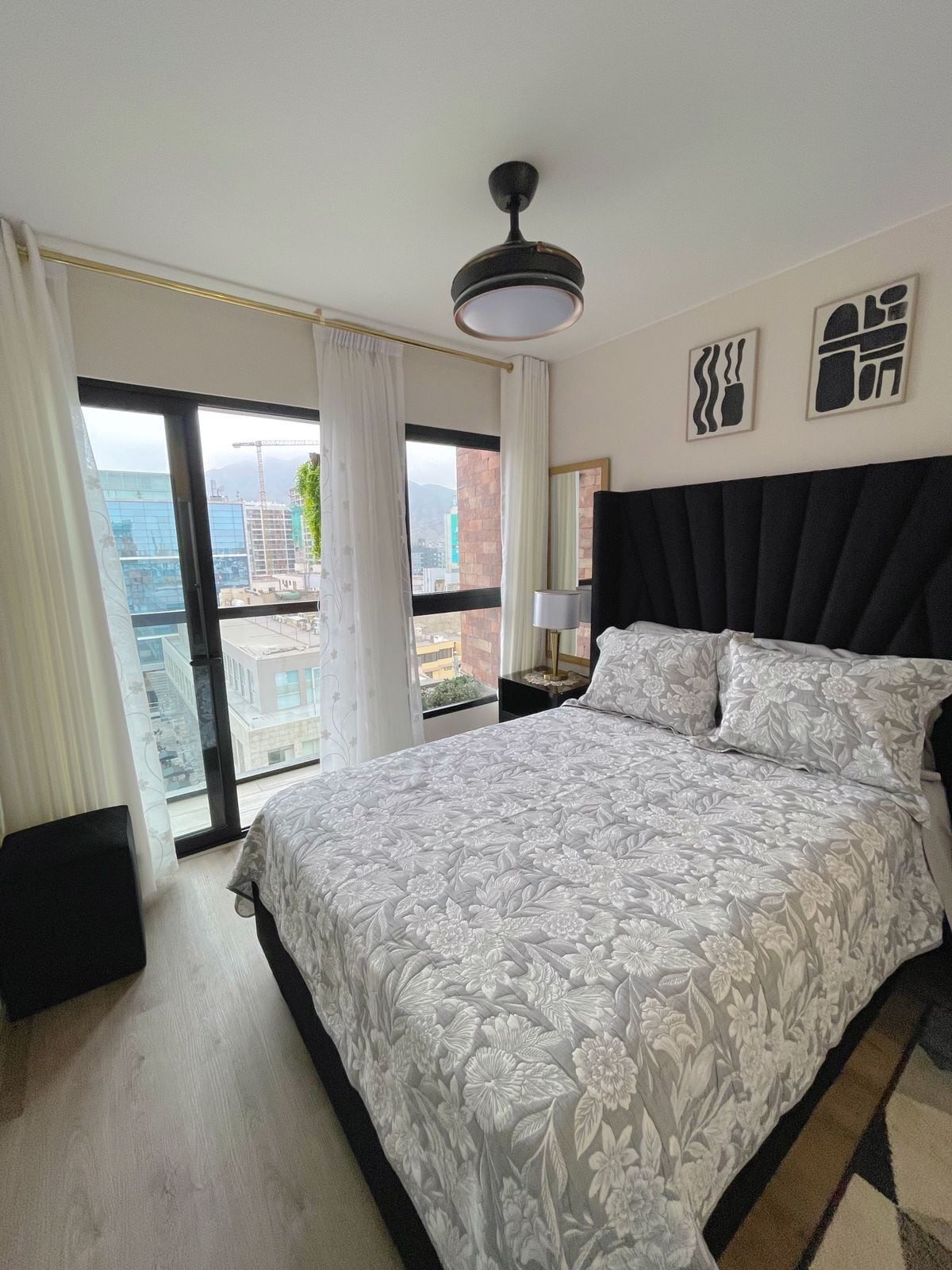 全景公寓 | 防过敏的被褥、羽绒被、办公桌、笔记本电脑工作区