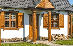 Exterior detail - Beach front home in Kopalino with WiFi (Kopalino)
