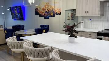 บ้านพักรอยัล | บริเวณนั่งเล่น