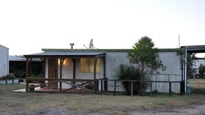 Front of property - Wilga Farm Stay (Wilga)