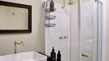 Cottage | Bathroom