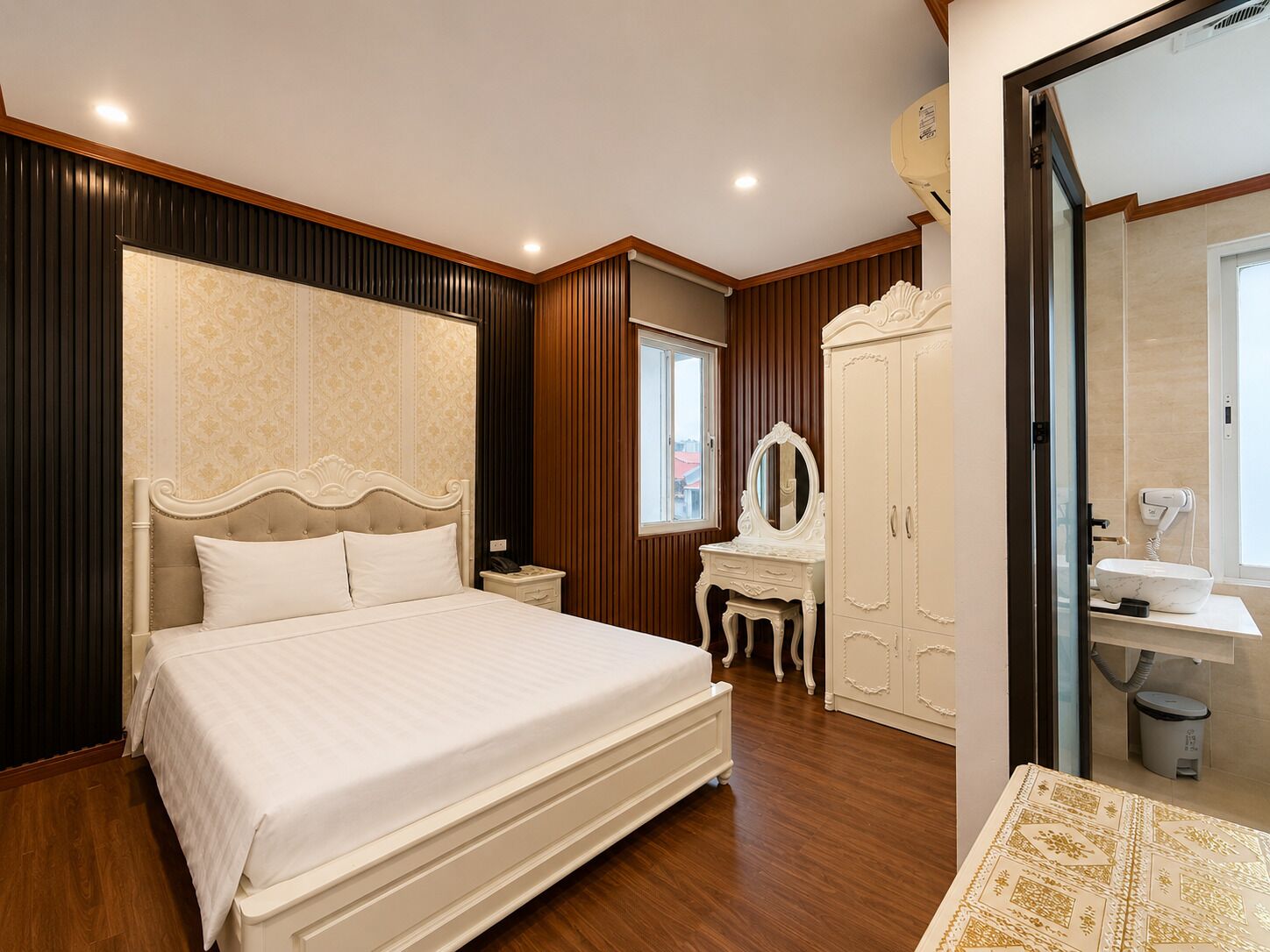 Deluxe-Doppelzimmer, 1 Queen-Bett | Allergikerbettwaren, Betten mit Memory-Foam-Matratzen, Minibar
