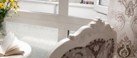Deluxe Double Room, 1 Queen Bed, Balcony, City View | Terrace/patio