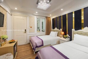 Literie hypoallergénique, matelas mémoire de forme, minibar, bureau