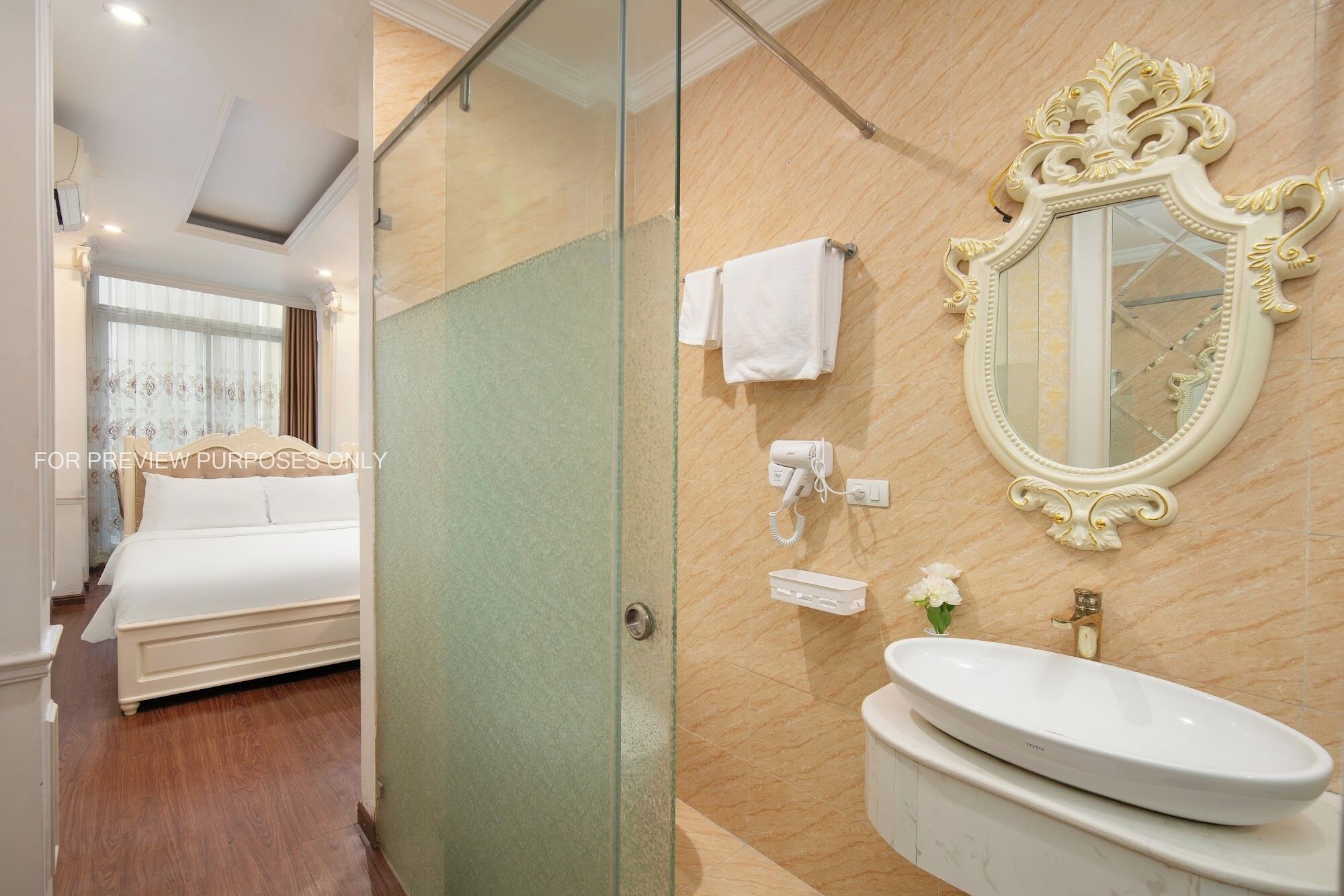 Standard Single Room, 1 Queen Bed, No Windows, Annex Building | Hypo-allergenic bedding, memory-foam beds, minibar, desk
