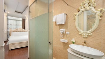 Standard Single Room, 1 Queen Bed, No Windows, Annex Building | Hypo-allergenic bedding, memory-foam beds, minibar, desk